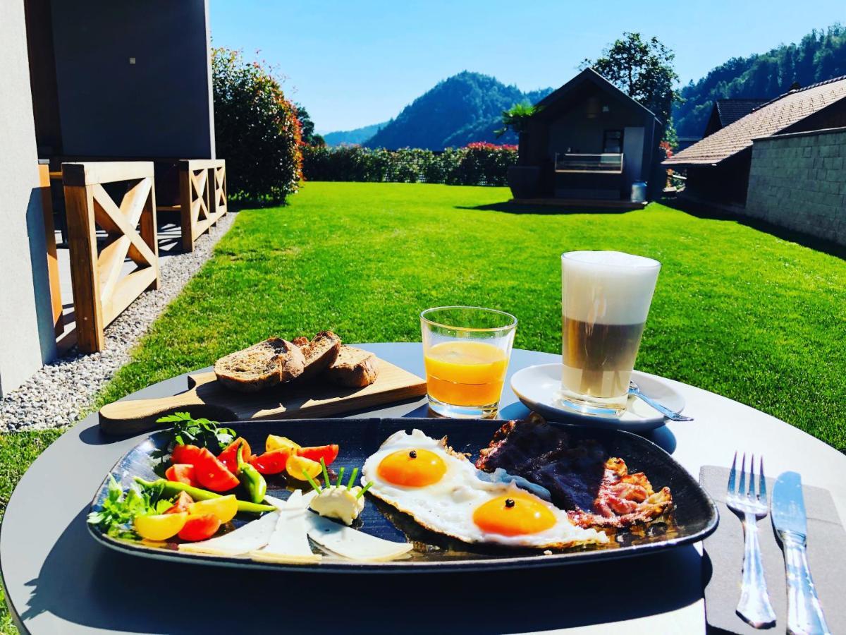 Hotel Na Vasi Restavracija In Prenocisca Škofja Loka Exterior foto