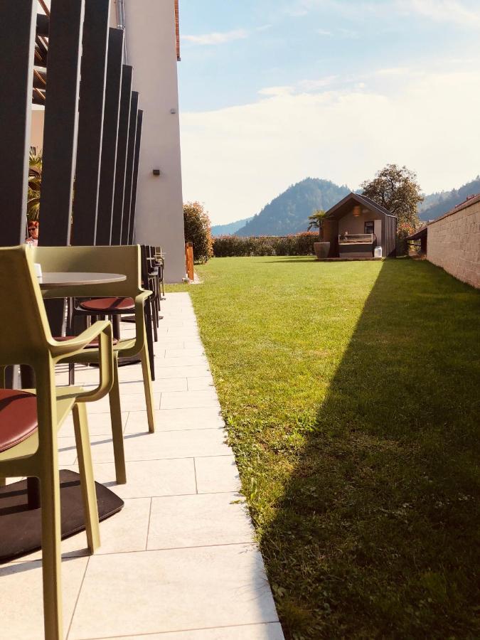 Hotel Na Vasi Restavracija In Prenocisca Škofja Loka Exterior foto
