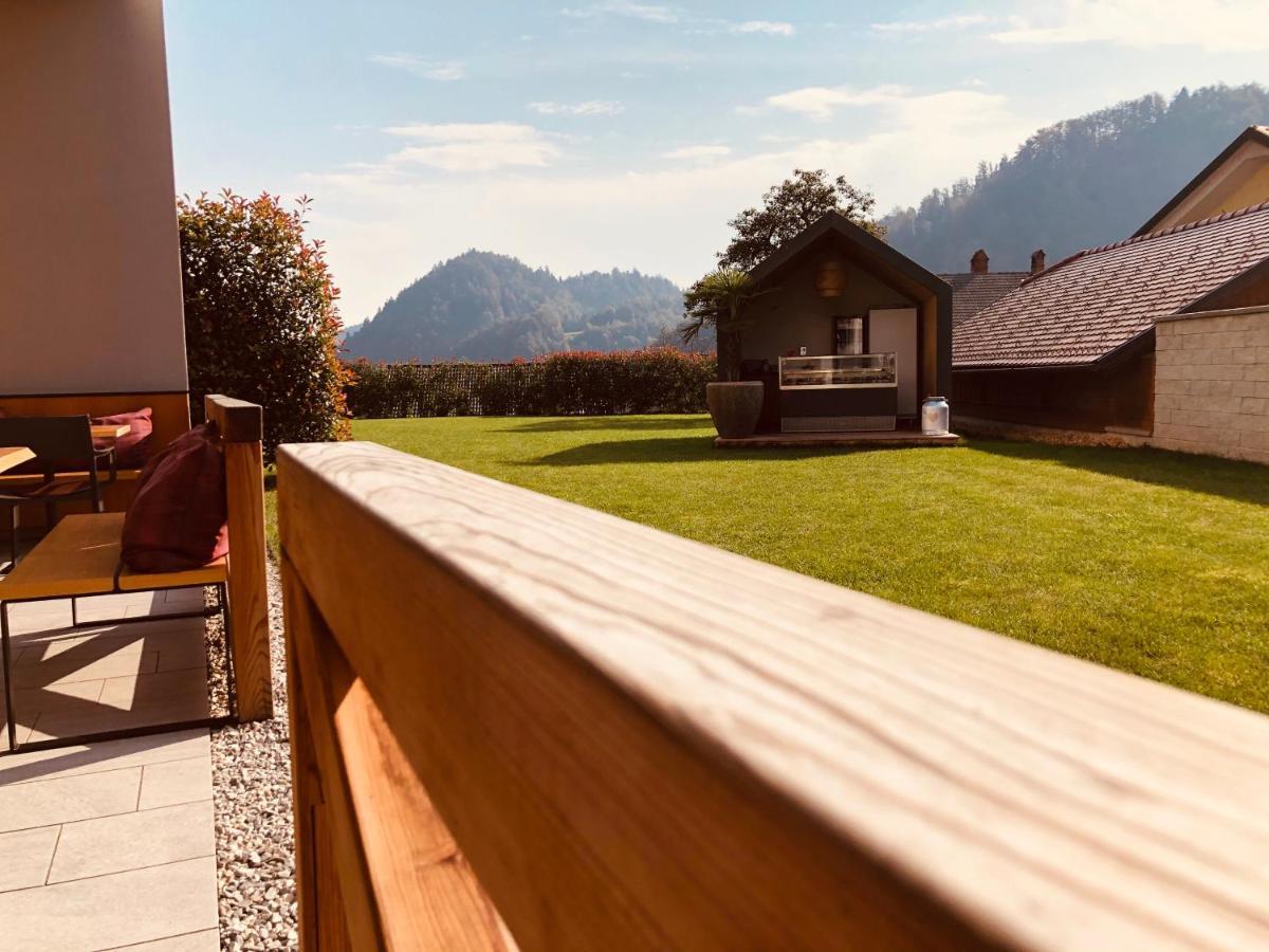 Hotel Na Vasi Restavracija In Prenocisca Škofja Loka Exterior foto