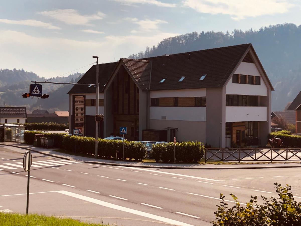 Hotel Na Vasi Restavracija In Prenocisca Škofja Loka Exterior foto