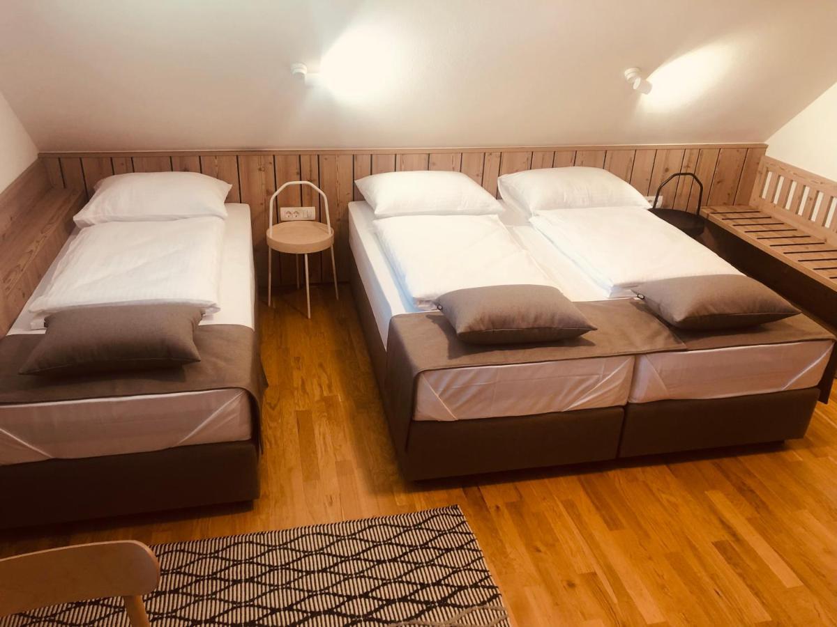 Hotel Na Vasi Restavracija In Prenocisca Škofja Loka Exterior foto